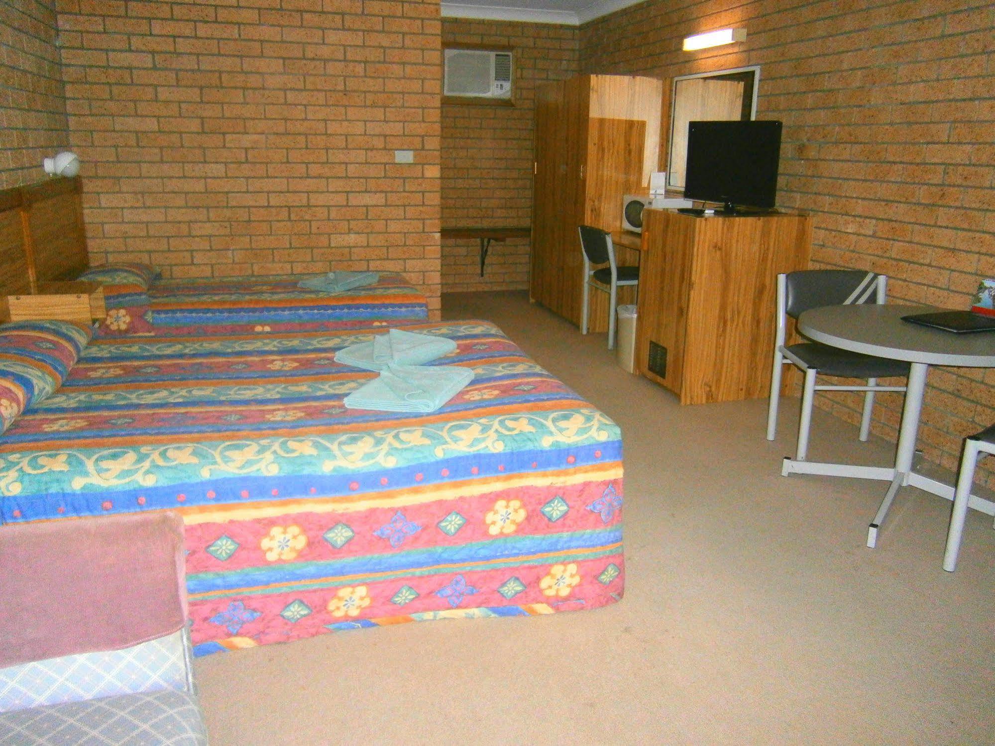 Aaron Inn Motel Narrabri Exteriér fotografie