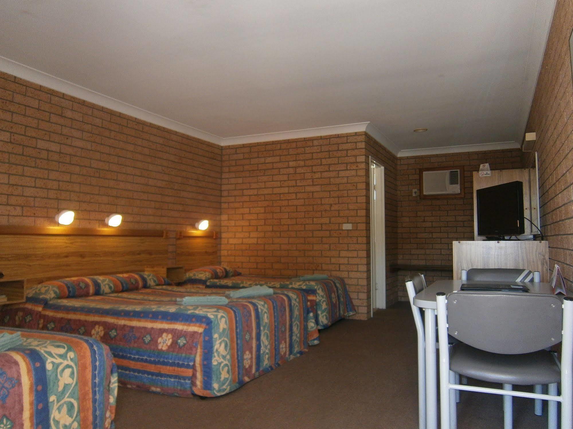 Aaron Inn Motel Narrabri Exteriér fotografie