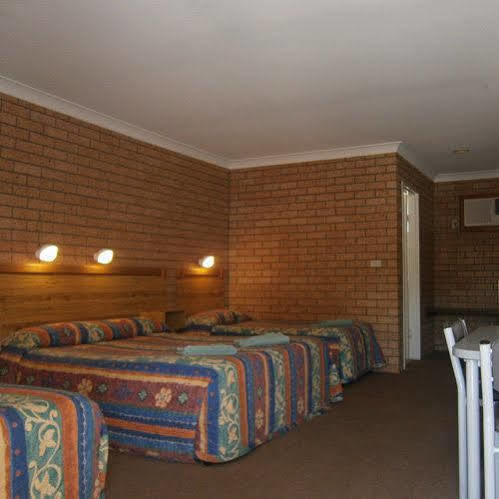 Aaron Inn Motel Narrabri Exteriér fotografie